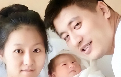 张雪峰前妻终于表态！称只想和女儿安静生活，直言前夫承受了太多 