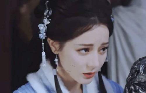 《白日提灯》引爆古偶困境：视觉盛宴下为何剧情塌陷？