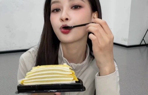 孙怡训练后享用甜品，期待乘风2026