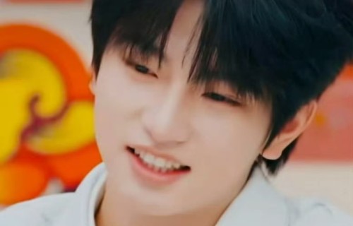 穆祉丞笑着笑着突然落泪