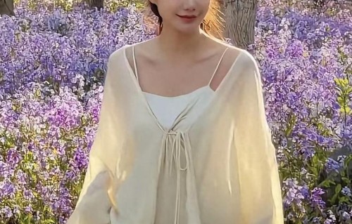 马筱梅更新动态，证实已经回京，称这个季节的柳絮可以吃到饱