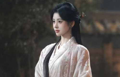 《月鳞绮纪》迎来定档！美人云集未播先火，鞠婧祎陈都灵太养眼