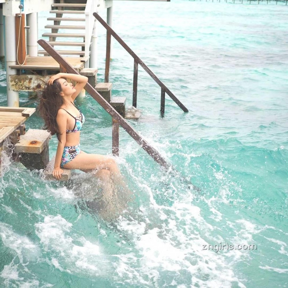 49岁林志玲回应复出拍戏：我有戏瘾，但孩子太小，你们再等等吧