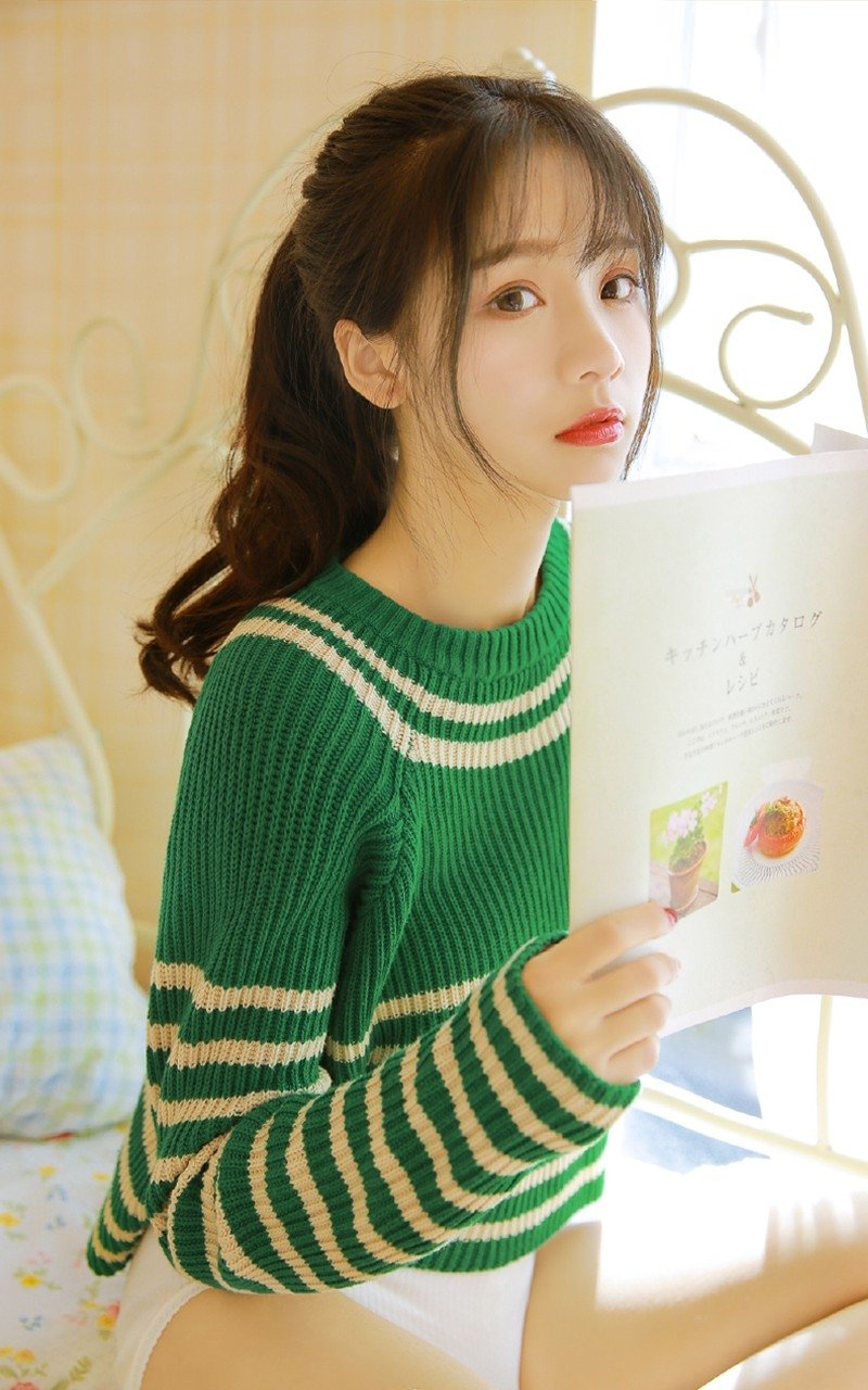 阚清子的现任老公从事什么职业，两人是如何相识的？