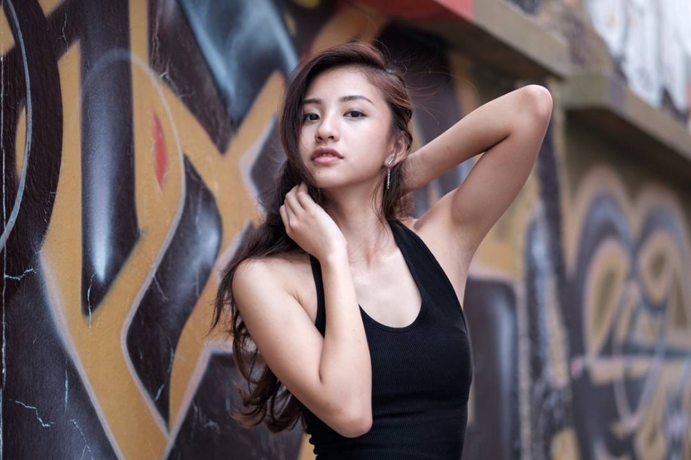 围绕刘晓庆身边的‘挑拨者’指控，目前有哪些证据和争议？