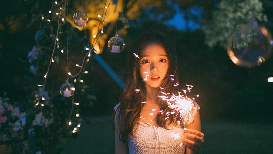 杨紫《玉兰花开君再来》路透！旗袍造型被赞贵气，搭档欧豪引热议