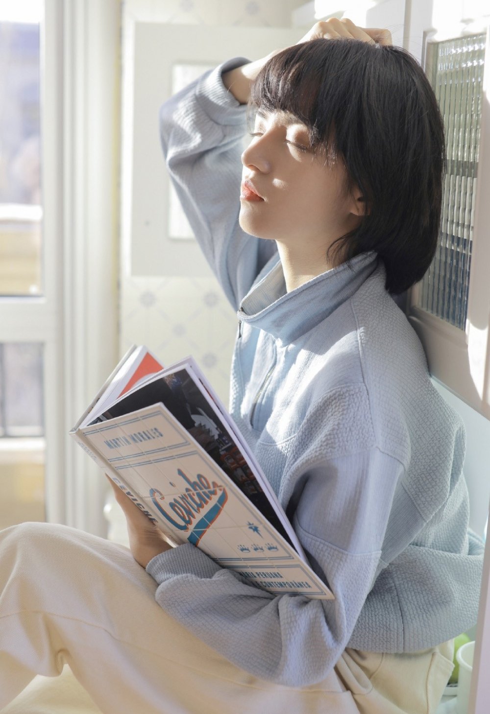 阚清子的现任老公从事什么职业，两人是如何相识的？