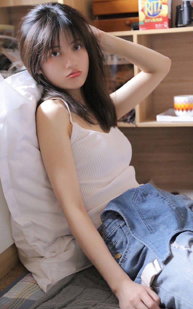 张远和魏哲鸣的友谊是在哪档综艺节目中建立的?