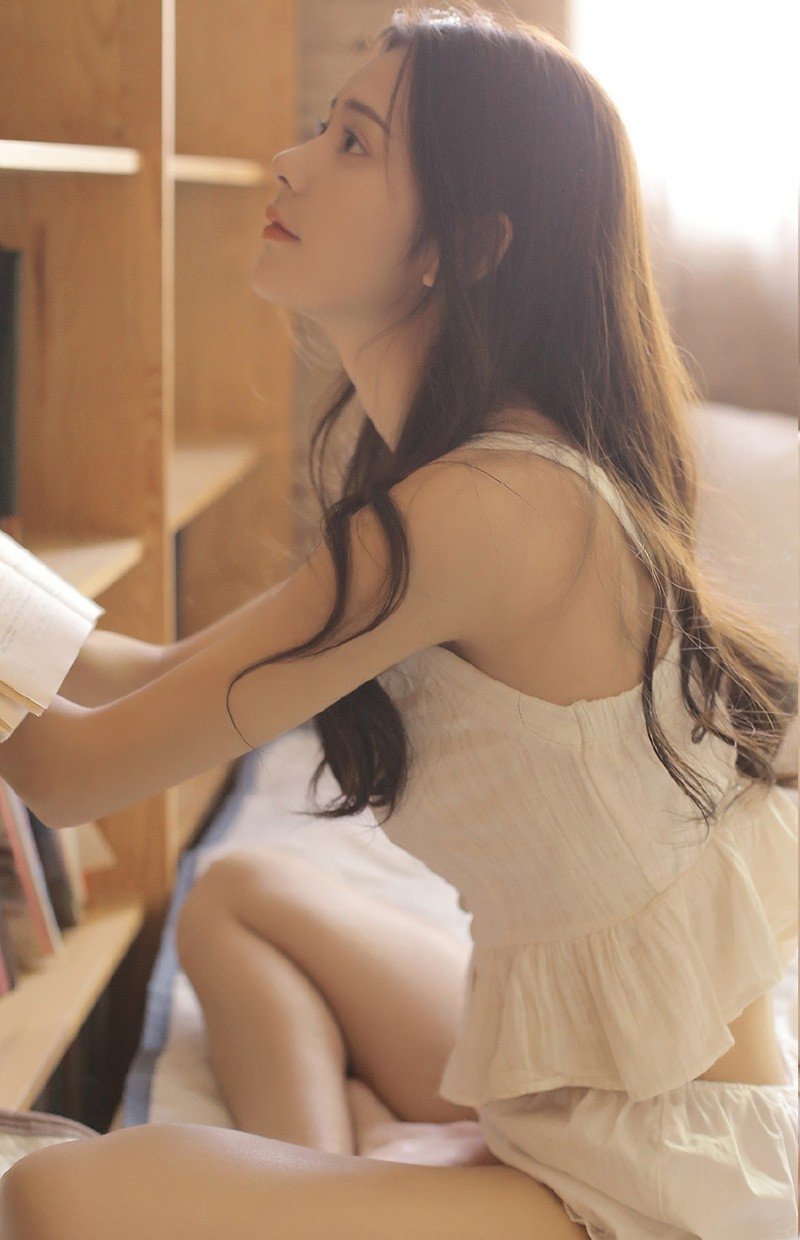 网友对林志玲跑步唱歌事件的整体反应和评价如何？