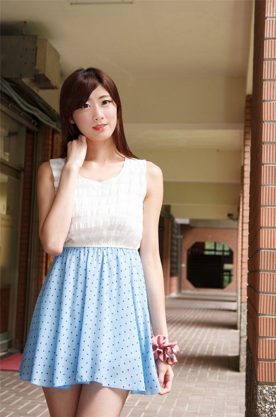 魏哲鸣郑合惠子新剧首播，男女主CP感爆棚，热度完胜《冬去春来》