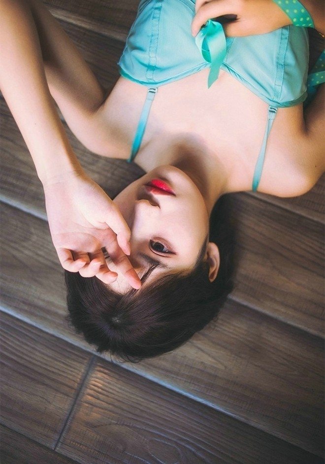 宋佳的这次造型突破对她未来的演艺生涯意味着什么?|巴黎时装周|圣罗兰(SAINT LAURENT)|公众|风波|历史