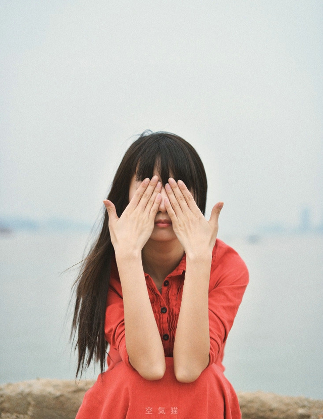 魏哲鸣郑合惠子新剧首播，男女主CP感爆棚，热度完胜《冬去春来》