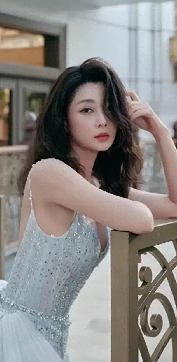 中国最丰满的5位女星，美的各有千秋，她们的身材也太犯规了 