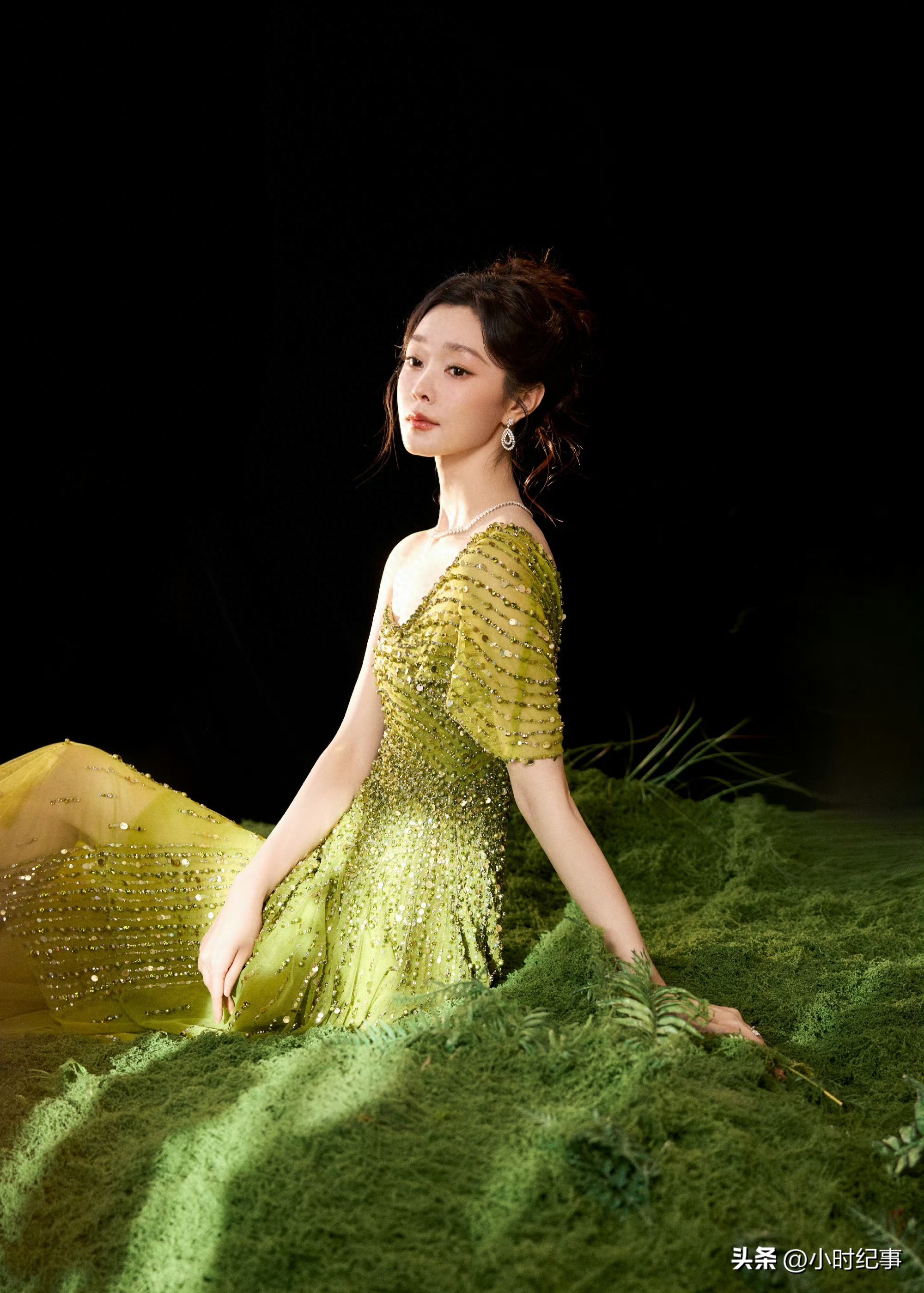 宋轶｜被宋轶绿色礼服美到失语！仿佛坠入森林的精灵公主 