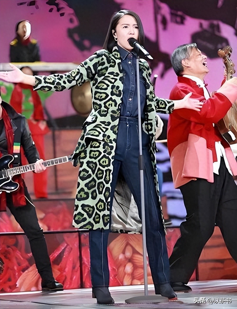 娶小3岁谭维维，靠她赚钱养家，儿女双全，47岁陈亦飞到底凭啥？ 